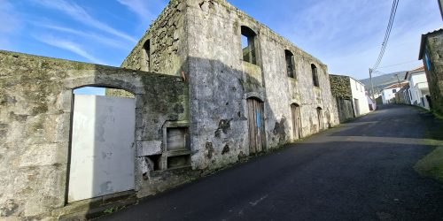 044e239c-b10f-4cda-ac51-44fe90033303