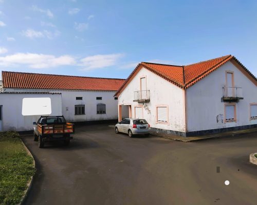 0ba77045-8a11-4362-81e7-ff8077fe0371-1