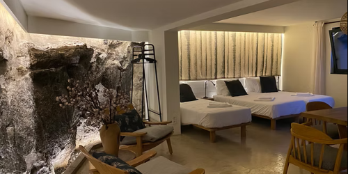 17c305_32fc29f9f0f74b709941c383613c7d94mv2