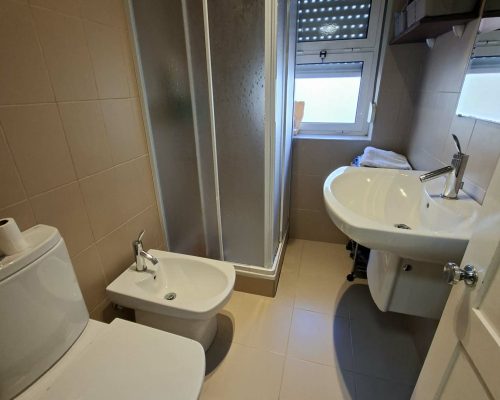 1f1600fb-2d30-445a-8b7a-956a54235d37