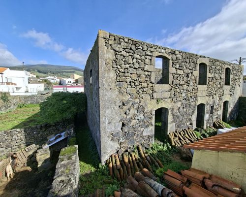 7e71985b-897d-4ab5-9dd4-c546d92e0219