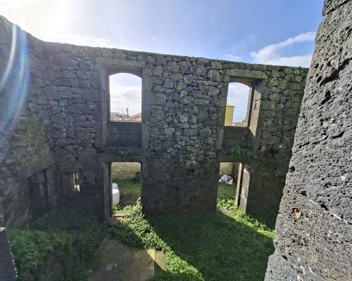 b528f705-212b-426d-b983-7040fc7ea258